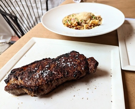 Restaurant image 2